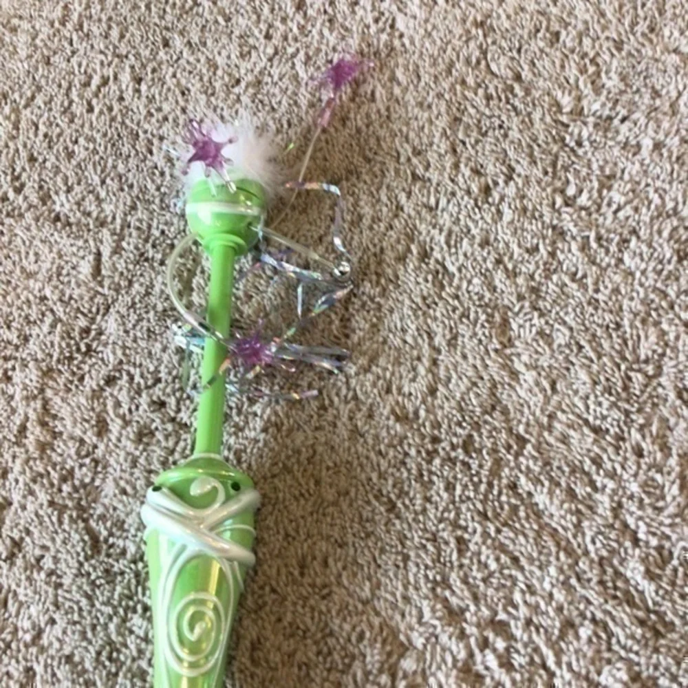 Tinker bell Disney on Ice light up spinner wand - Picture 10 of 10